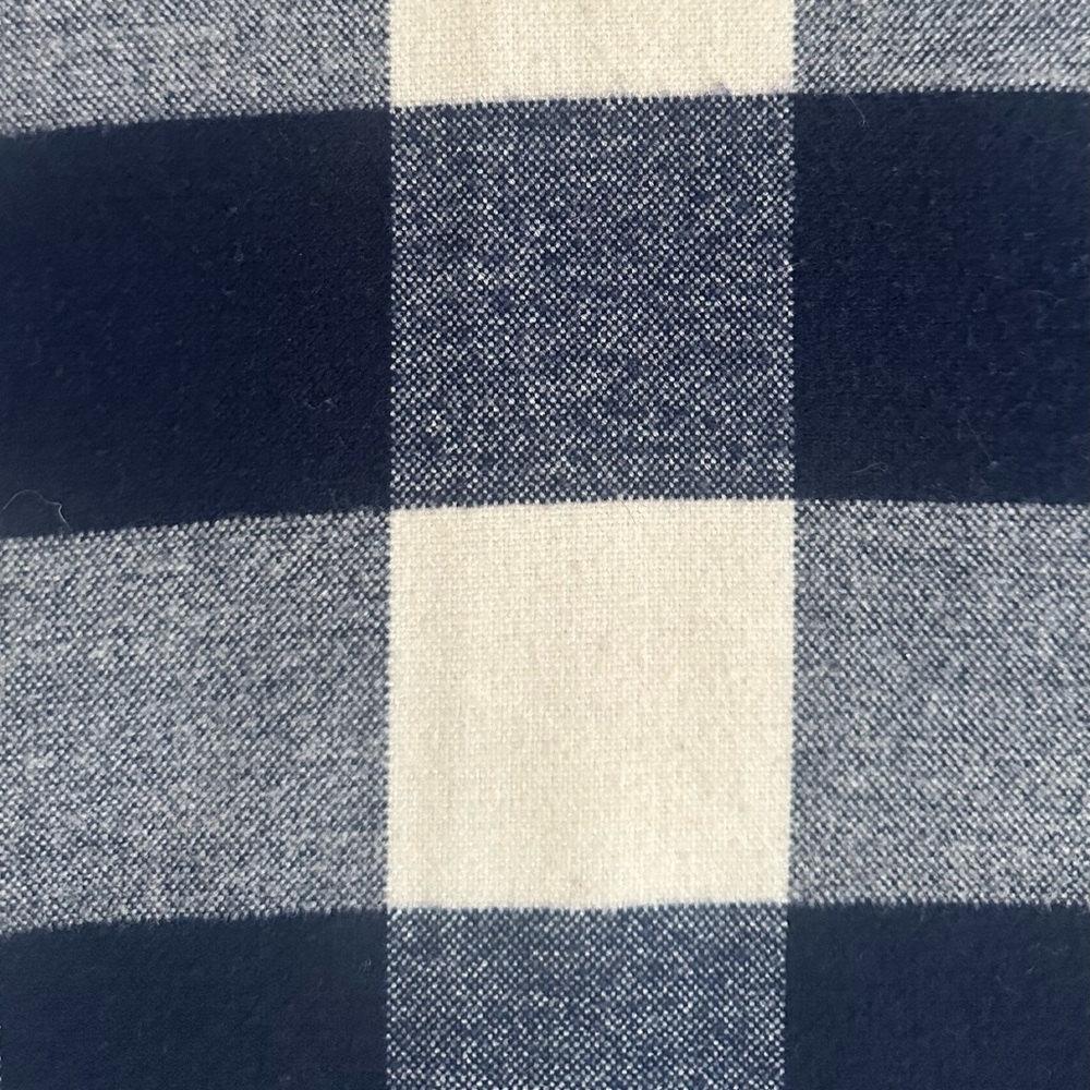 Vineyard Vines Blue and Cream Buffalo Plaid Tunic Top, Size M, MSRP $128 - Picture 3 of 6
